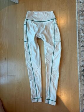 SET active White Athletic Leggings with Green Contrast Stitching